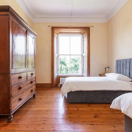 Апартаменты Montebello House