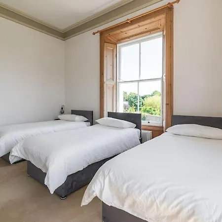 Montebello House Апартаменты Дублин
