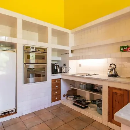 Montebello House Apartment
