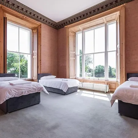 Montebello House Appartement *